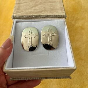 BNIB. Lili Claspe Gothic Shield Earrings